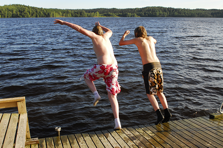 Perhepyhäkoululeiri Perhepyhäkoululeiri