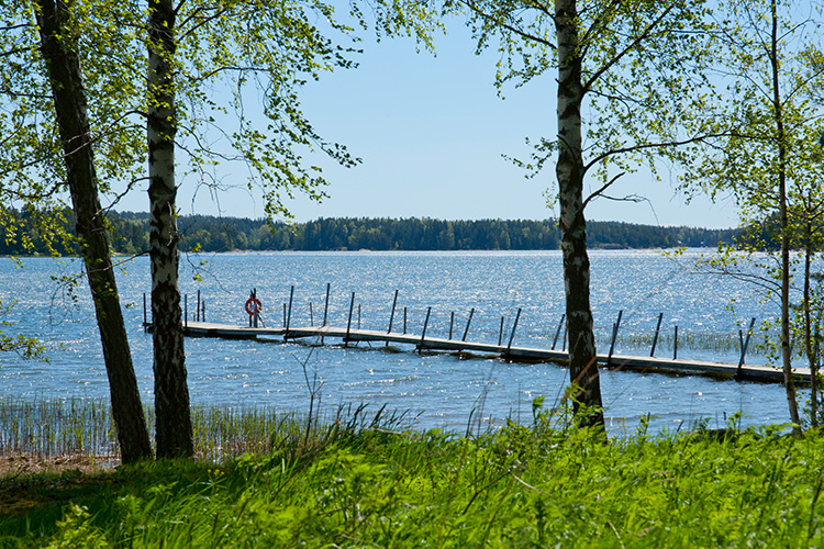 Kuvassa Hilan laituri.
