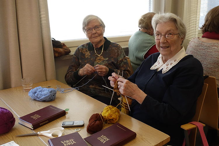 Leppävaaran seurakunta, varttuneen väen kerhot, senioriryhmät, avoin kahvila eläkeläisille.