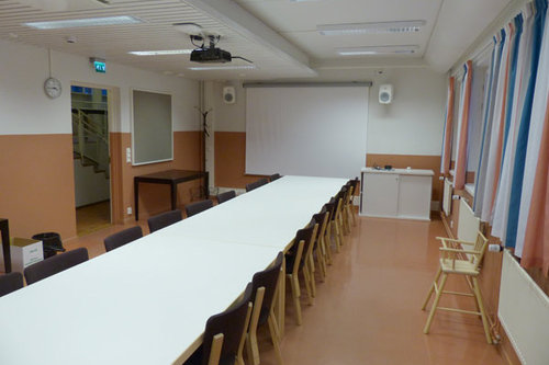 Avaa kuva isommaksi Olarin kirkon kuvia