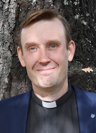Olarin seurakunnan kirkkoherra Antti Malinen.