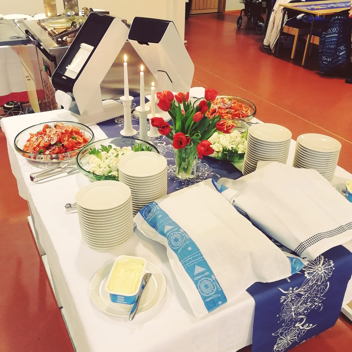 Diakonialounas Kuva ruokapöydästä.