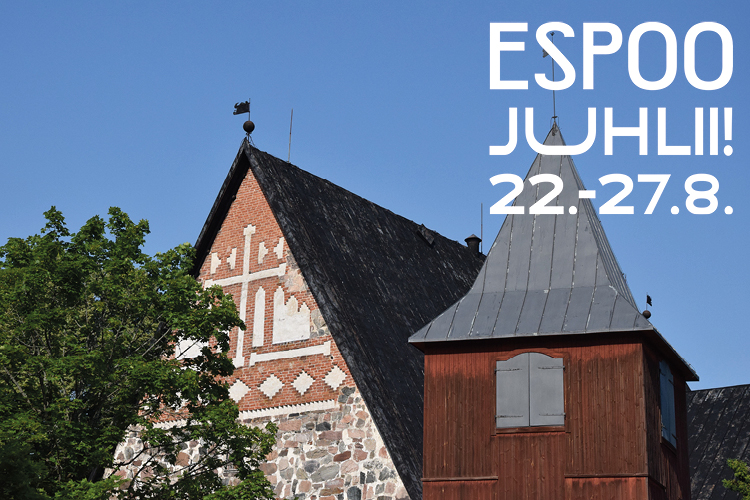 espoon tuomiokirkko ja tapuli auringossa, taivas on sininen. Ylhäällä oikealla on Espoo juhlii! 22.-27.8. -logo